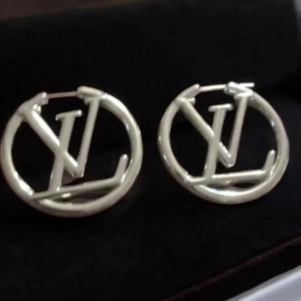 JUMBO Size Luxury Brand Hoop Earring In Silver Color Exact Match 🔥💥🫦💯🩷✨️👍 - Picture 3 of 5